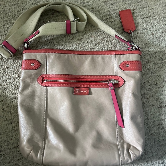 Vintage Coach Crossbody – Tan & Pink Trim - Picture 1 of 3